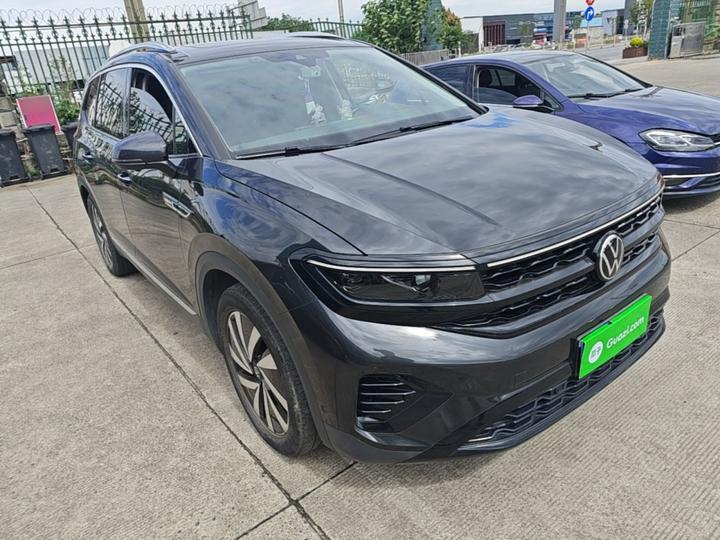 2022 380TSI AWD Luxury Pro 6-Seater photo 3