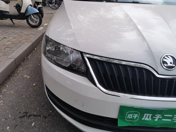 Rapid Spaceback 2016 Facelift 1.4L MT photo 7