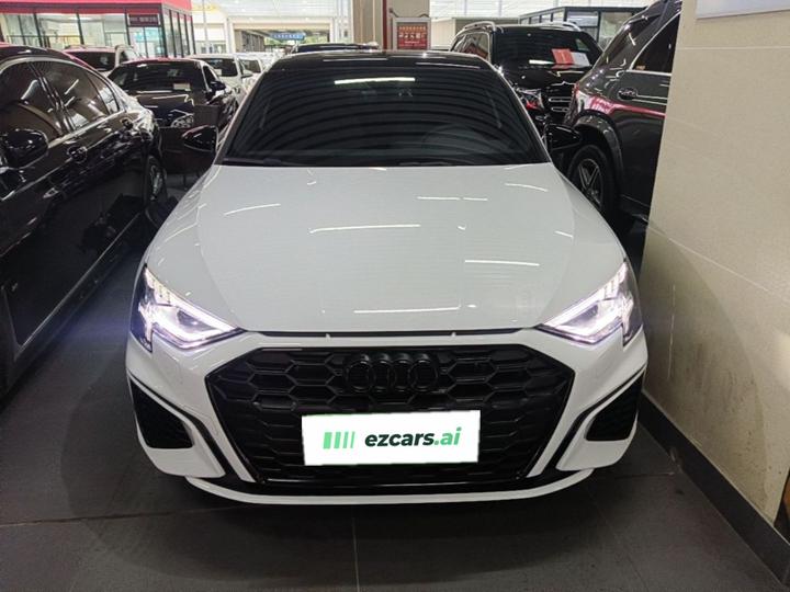 A3 2024 Sportback 35 TFSI Luxury Sport photo 2