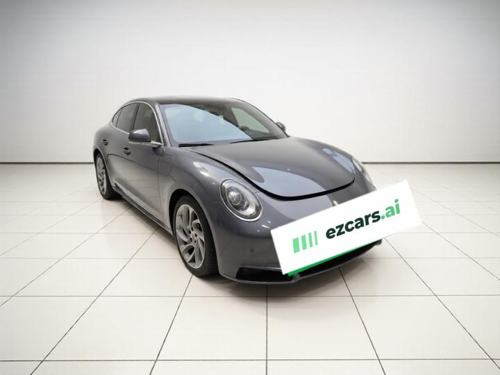 2022 555km Premium photo 3