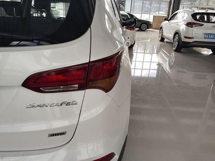 Santa Fe 2017 2.0T AT AWD Smart 7-Seater photo 7