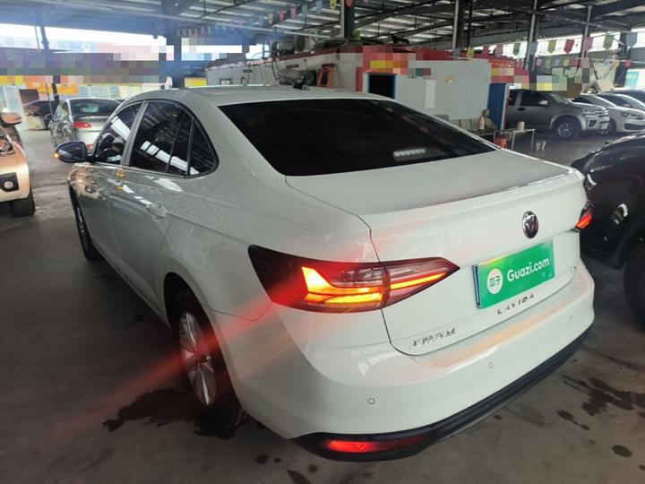 Lavida 2023 1.5L AT photo 4