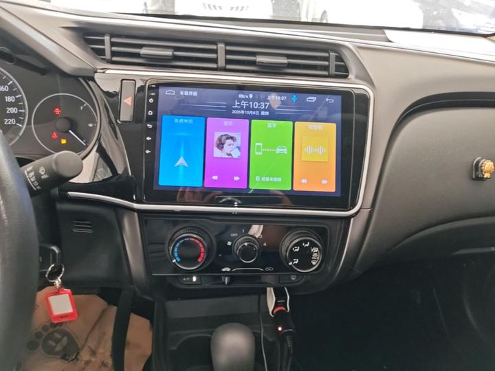 2018 1.5L CVT Comfort photo 8