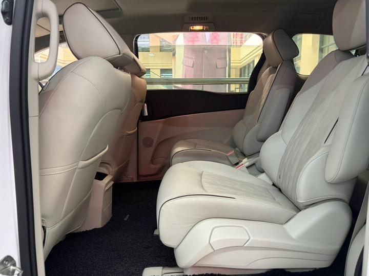 GL8 2021 652T Luxury photo 3