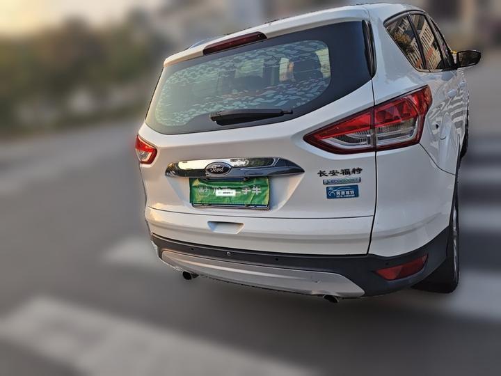 Kuga 2015 1.5L GTDi RWD photo 3