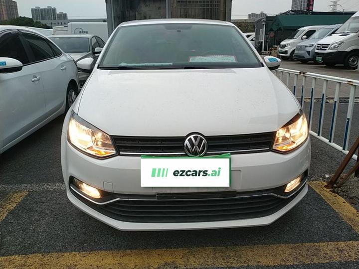 Polo 2016 1.6L AT Comfort photo 2
