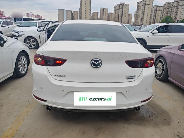 3 Axela 2022 2.0L AT photo 3
