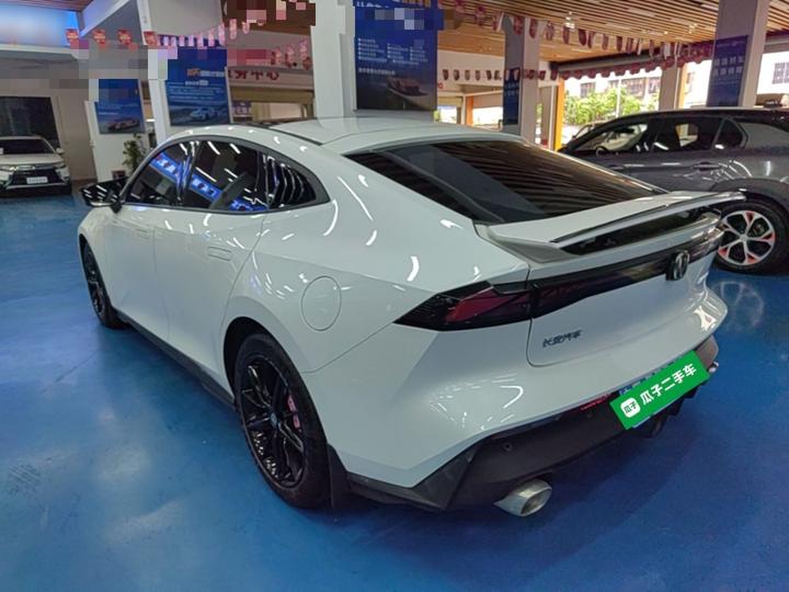 UNI-V 2023 1.5T Premium photo 4
