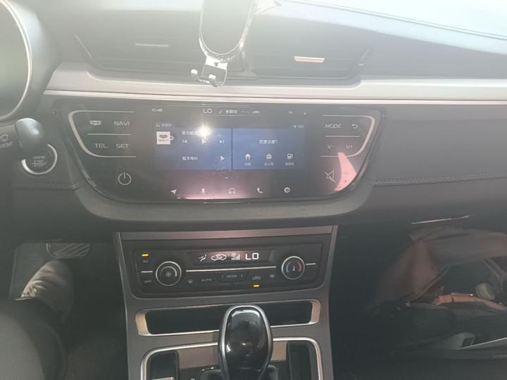 Emgrand 2018 1.5L CVT photo 8