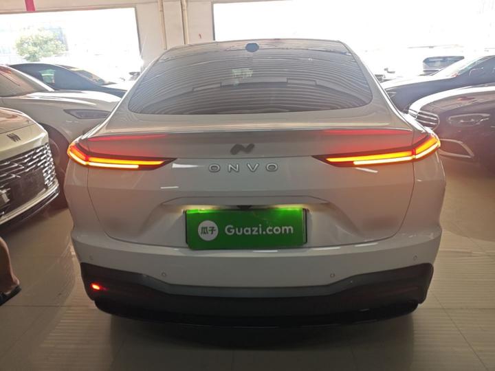 L60 2024 60kWh AWD photo 3