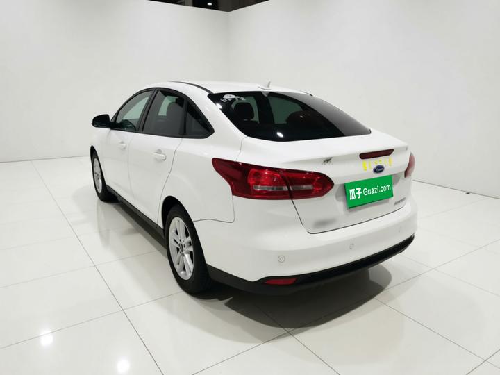 Focus 2017 Sedan 1.6L AT Fashion photo 4