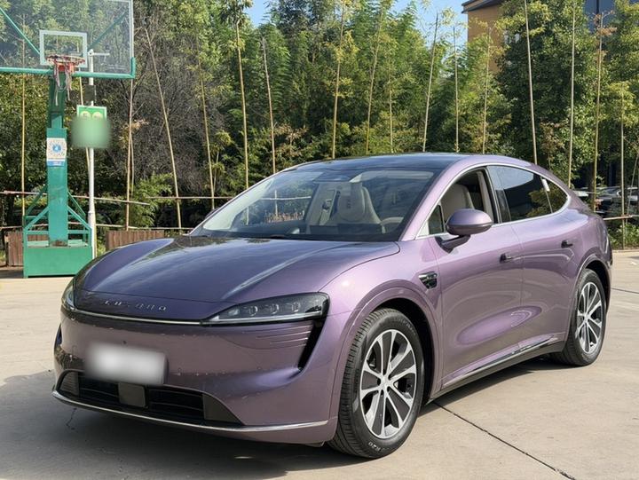 HIMA Luxeed R7 2024 EV 667km Pro