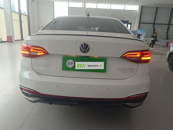 Lavida 2024 300TSI DSG Leading photo 5
