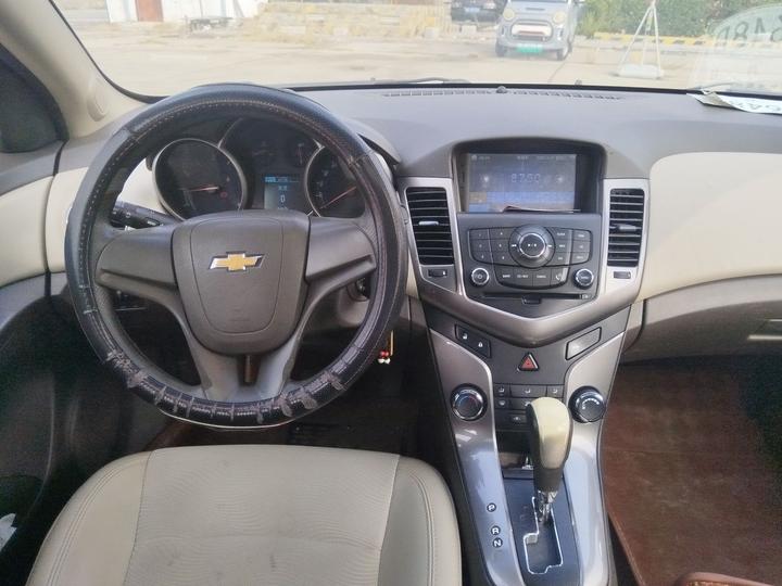 2015 1.5L Classic SE AT photo 7