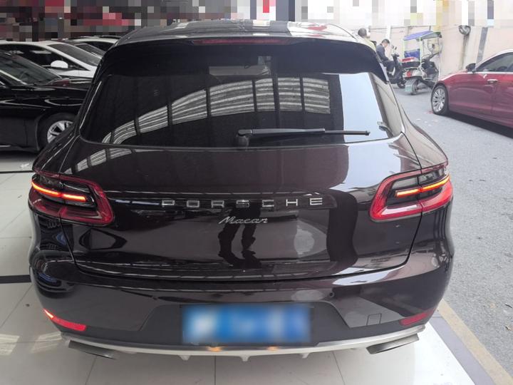 2017 Macan 2.0T photo 5