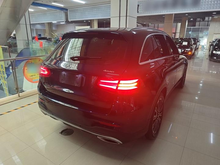 GLC 2019 GLC 260 4MATIC Dynamic photo 4