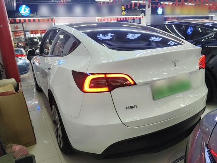 Model Y 2022 RWD photo 4