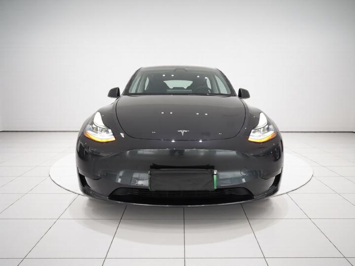 Model Y 2024 RWD photo 2