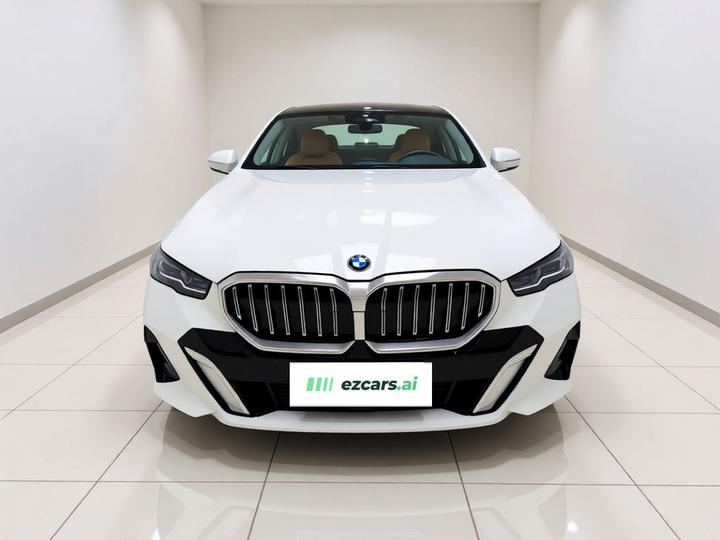 5 Series 2024 530Li Exclusive M Sport Package photo 2
