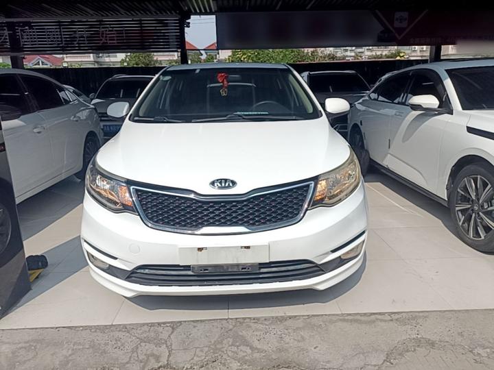 K2 2015 Hatchback 1.4L AT GLS photo 2