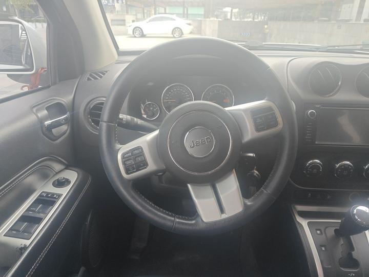 Compass Imported 2014 Facelift 2.4L AWD Comfort photo 3