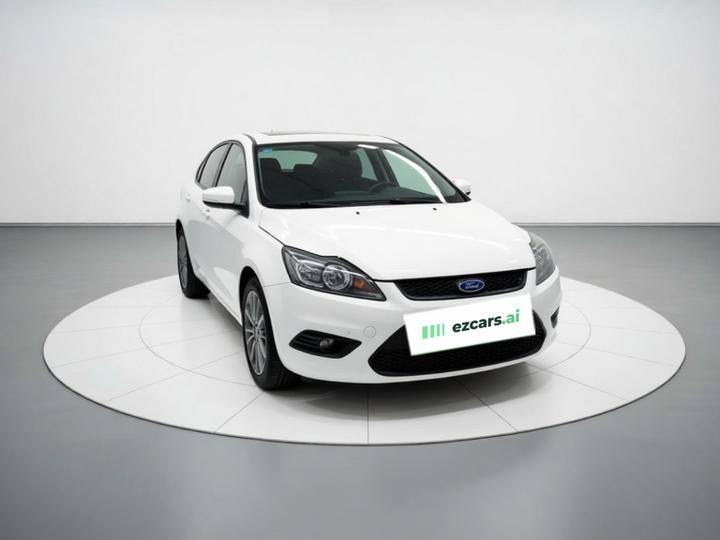 Focus 2013 Hatchback Classic 1.8L MT photo 3
