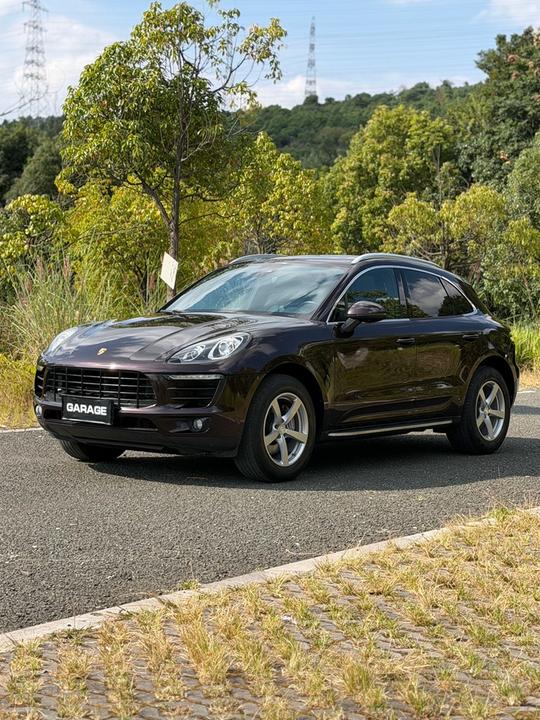 2017 Macan 2.0T