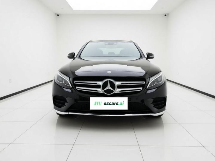 GLC 2019 Facelift GLC 260 L 4MATIC Luxury photo 2