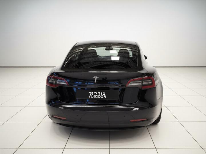 Model 3 2022 RWD photo 3