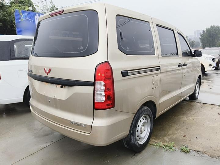 Wuling Hongguang V 2022 1.5L LAR photo 4