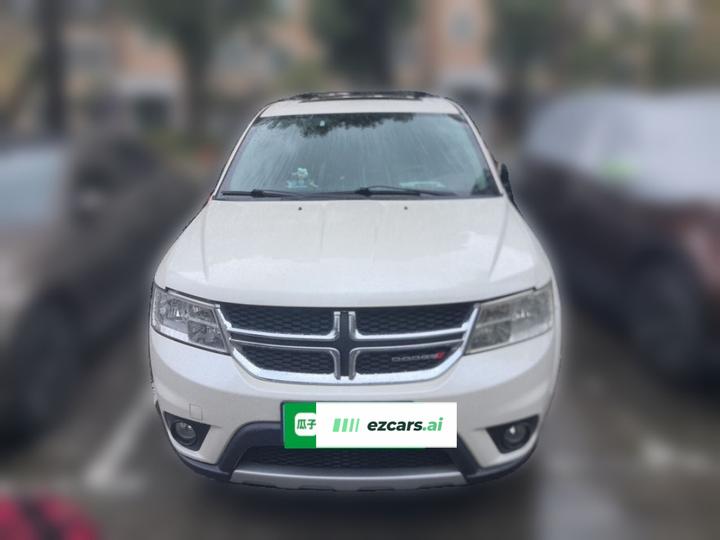 Dodge 2013 2.4L RWD photo 2