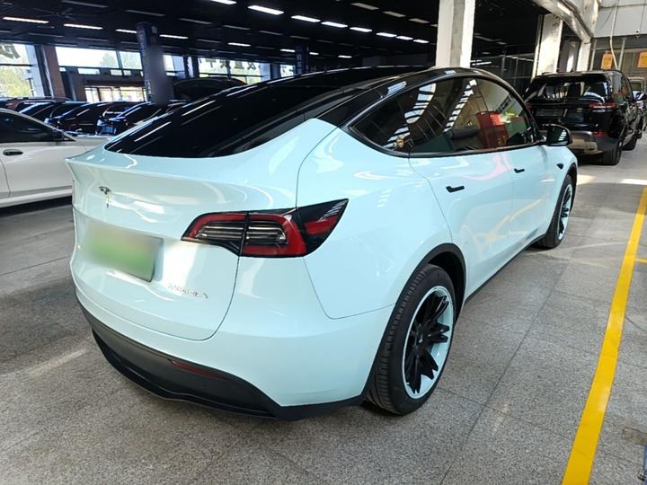 Model Y 2022 Facelift RWD photo 4