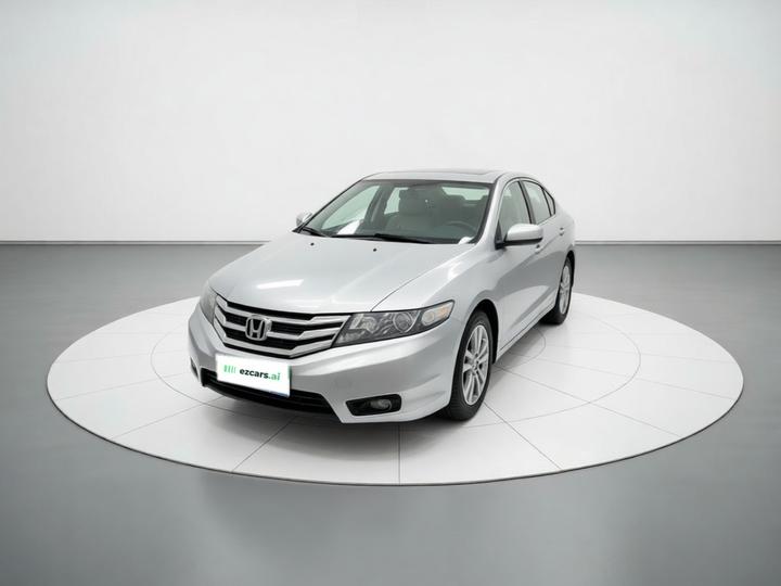 Classic 2012 1.5L MT Comfort photo 2
