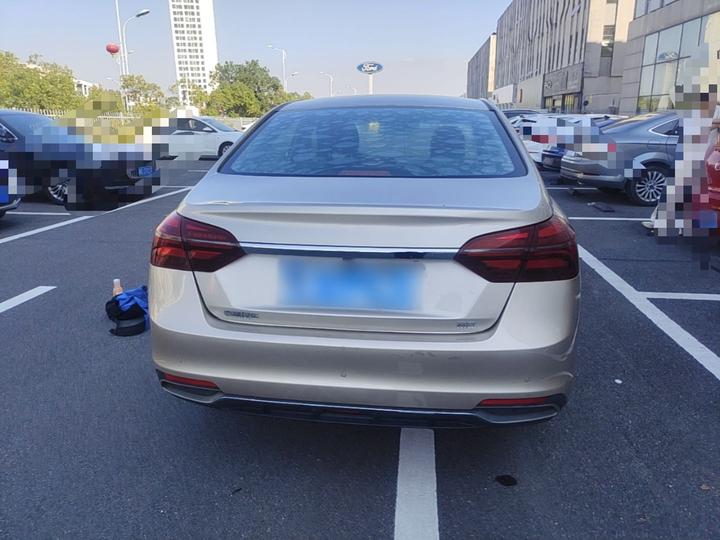 Emgrand 2019 1.5L CVT Luxury China VI photo 5