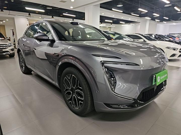 07L 2027 Max+ EV photo 3