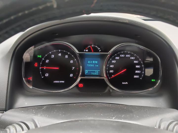 2015 2.4L AWD Flagship 7-Seater photo 8