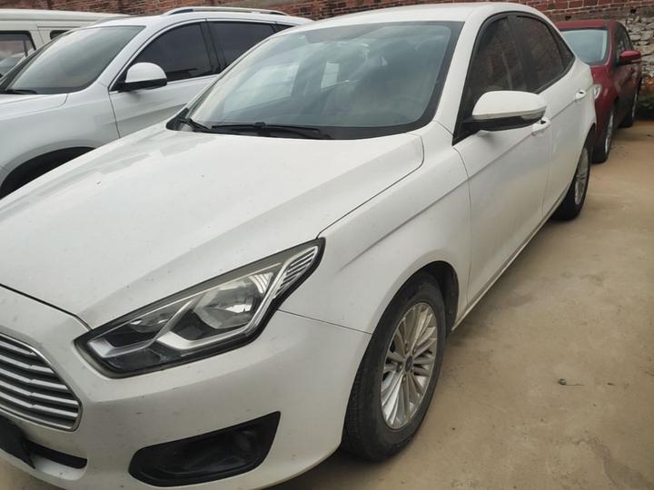 Escort 2017 1.5L MT Comfort