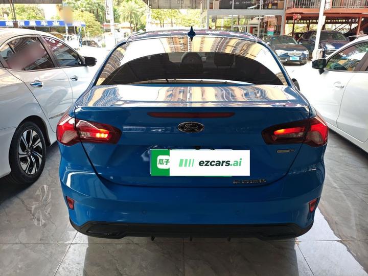 Focus 2022 Sedan EcoBoost 180 AT photo 3
