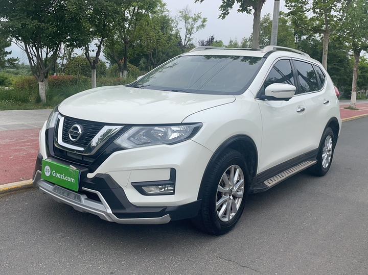 X-Trail 2017 2.0L CVT Comfort 2WD photo 2