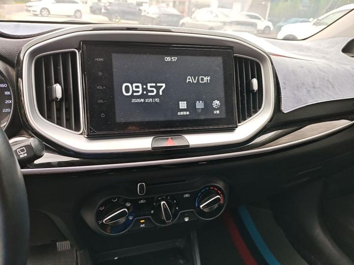 Stonic 2021 1.4L CVT photo 8