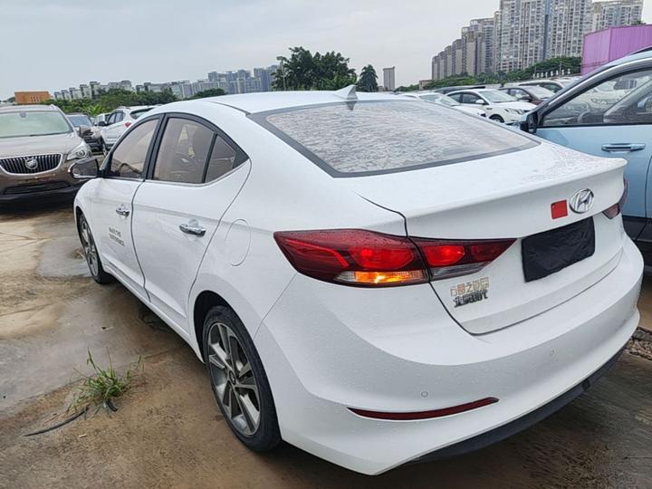 Elantra 2016 1.6L AT Smart Elite photo 4