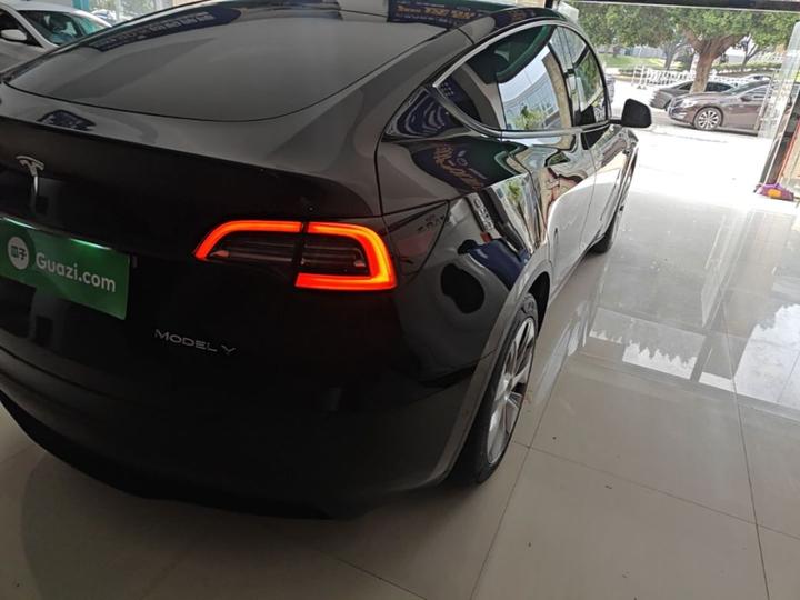 Model Y 2022 Facelift RWD photo 7