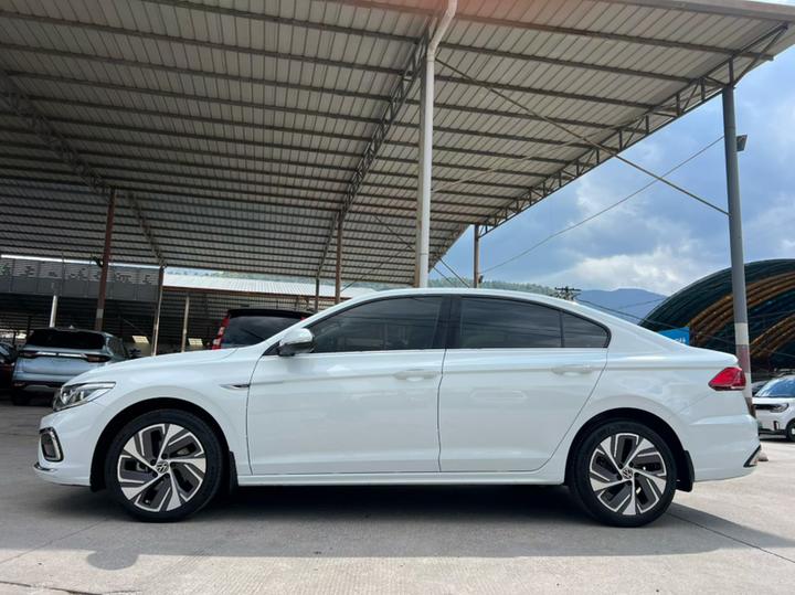 Bora 2023 300TSI DSG photo 3