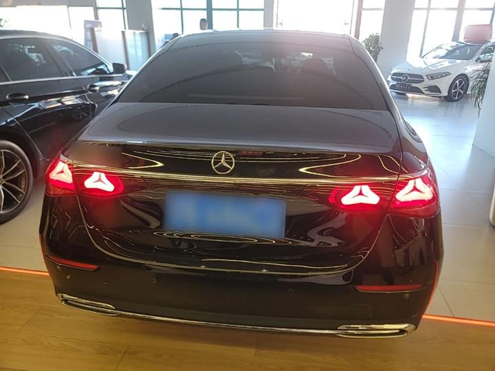E-Class 2025 E 300 L Luxury photo 5
