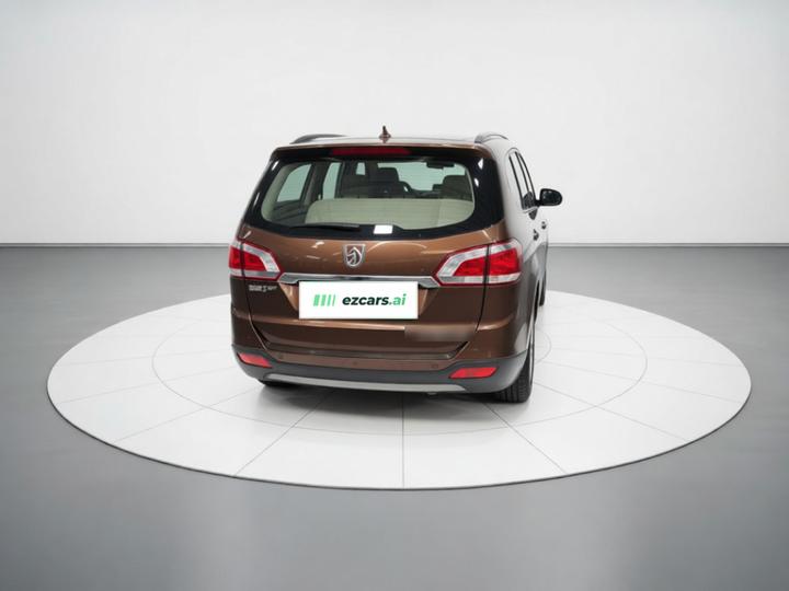 730 2014 1.5L MT Comfort 7-Seater photo 5