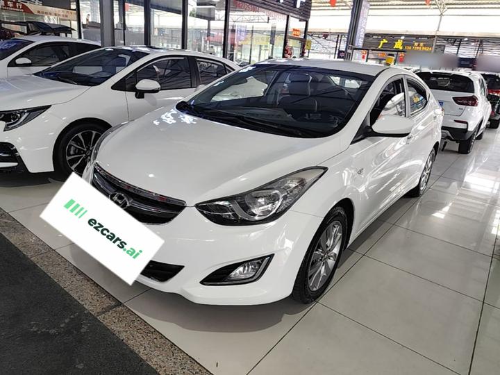 Elantra 2015 1.6L AT Fashion