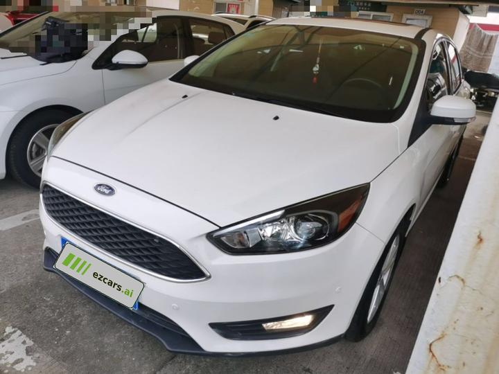 Focus 2018 Hatchback Classic 1.6L AT Fashion