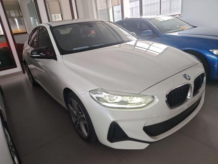 1 Series 2019 120i Leading M Sport Package photo 3