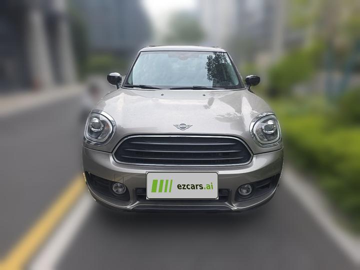 2019 1.5T COOPER ALL4 Wagon photo 2