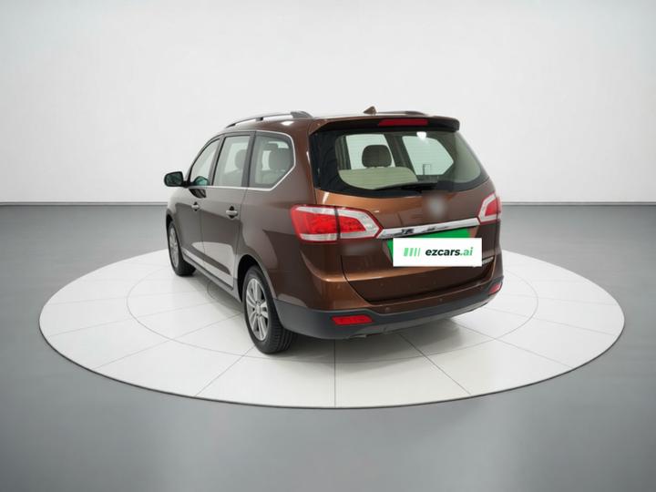 730 2014 1.5L MT Comfort 7-Seater photo 4